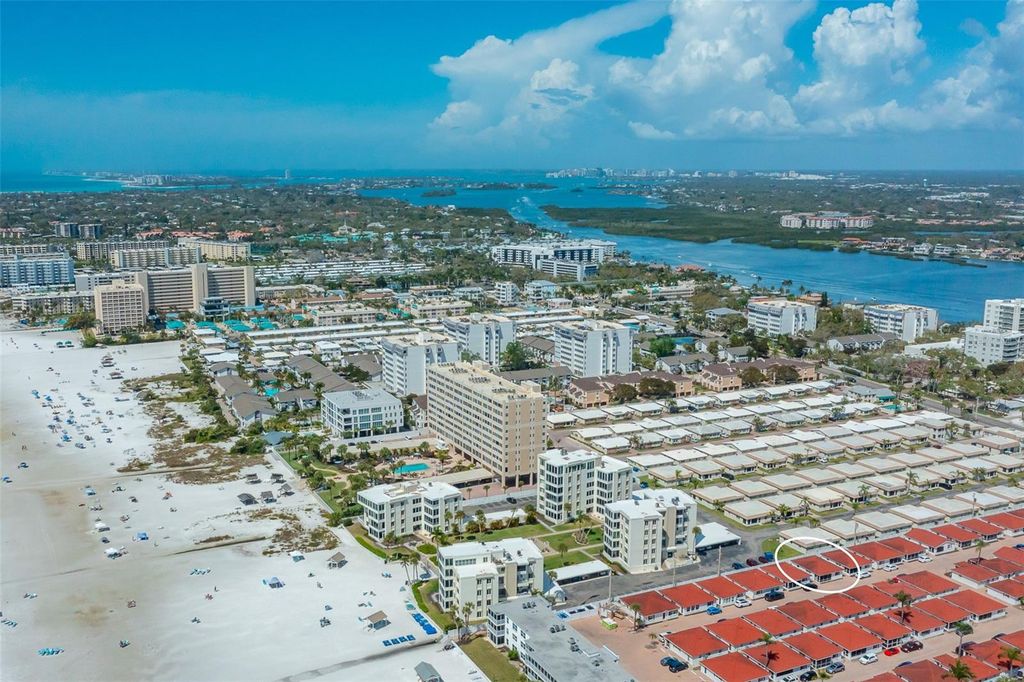 Image 31 of property listing at 6154 MIDNIGHT PASS ROAD A13, Sarasota, FL 34242