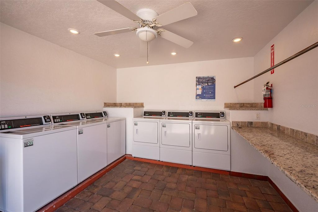 Image 36 of property listing at 6154 MIDNIGHT PASS ROAD A13, Sarasota, FL 34242