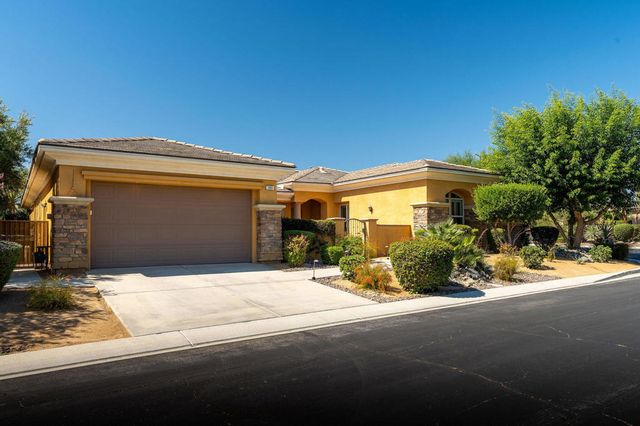 103 Batista Court, Palm Desert, CA 92211