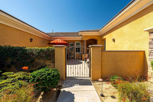 103 Batista Court, Palm Desert, CA 92211