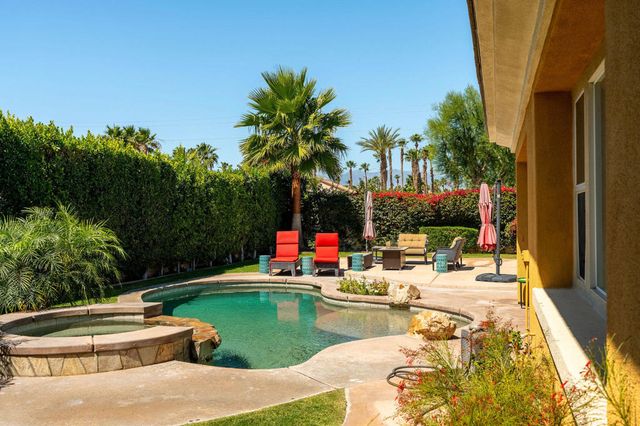 103 Batista Court, Palm Desert, CA 92211