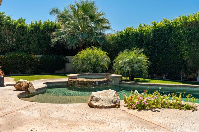 103 Batista Court, Palm Desert, CA 92211
