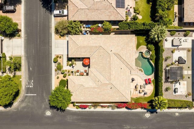 103 Batista Court, Palm Desert, CA 92211