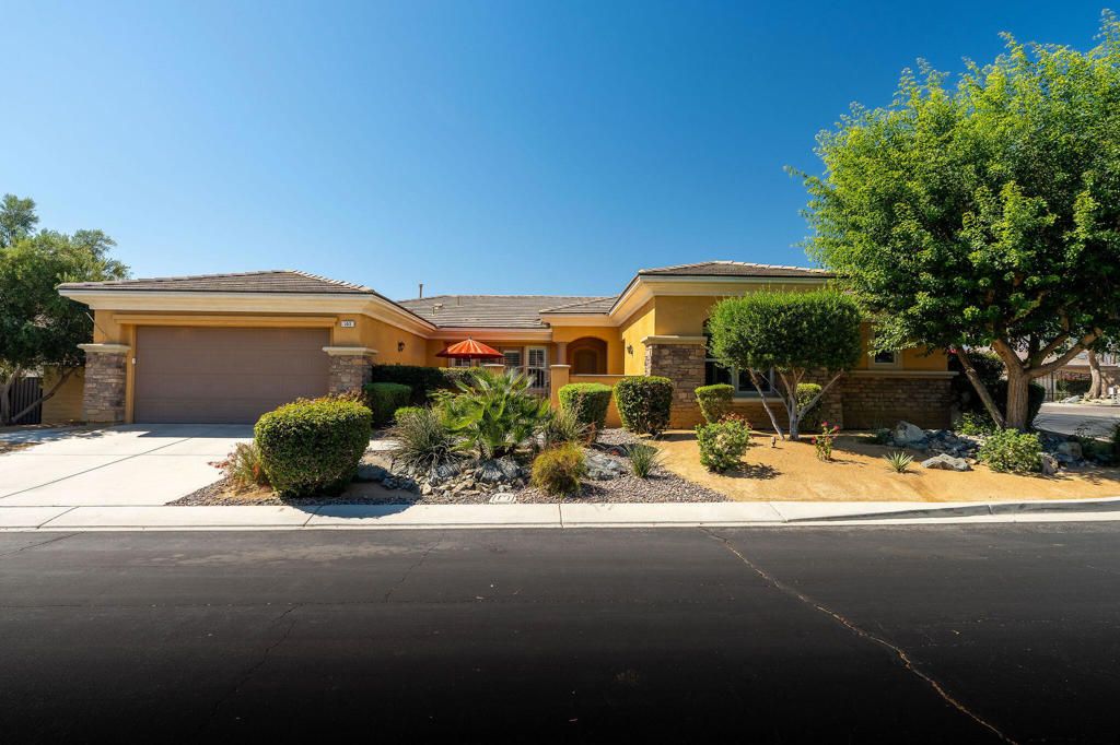103 Batista Court, Palm Desert, CA 92211