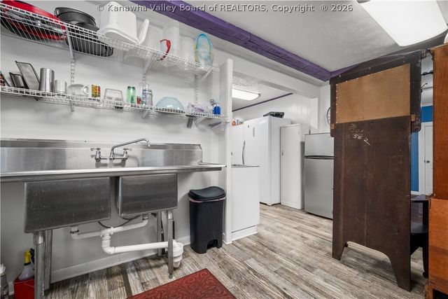 218 3rd Avenue, St Albans, WV 25177