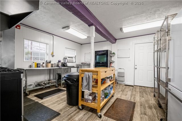 218 3rd Avenue, St Albans, WV 25177