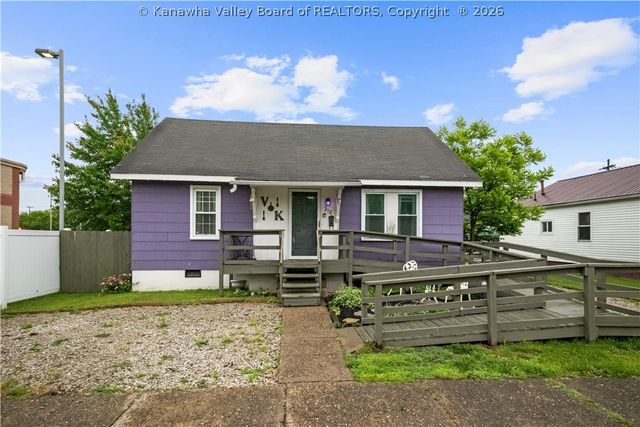 218 3rd Avenue, St Albans, WV 25177