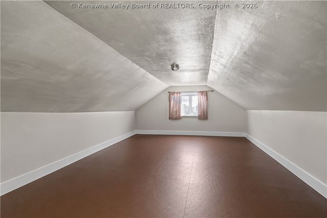 218 3rd Avenue, St Albans, WV 25177