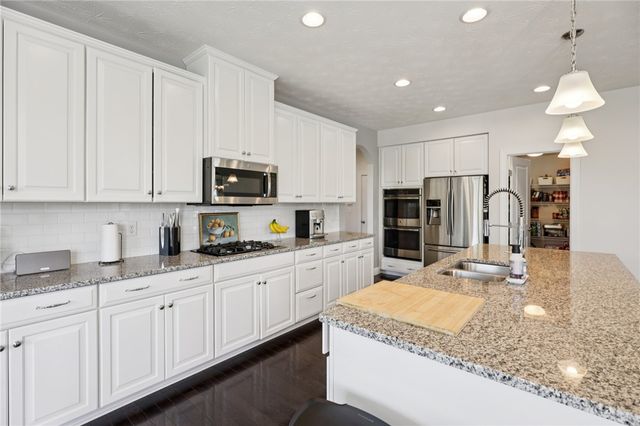 10276 Benjamin Way, Centerville, OH 45458