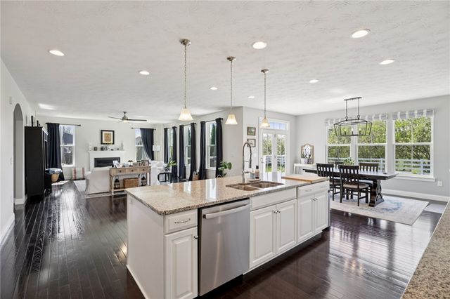 10276 Benjamin Way, Centerville, OH 45458