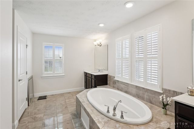 10276 Benjamin Way, Centerville, OH 45458