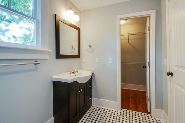 1306 Douglas Ave, Nashville, TN 37206