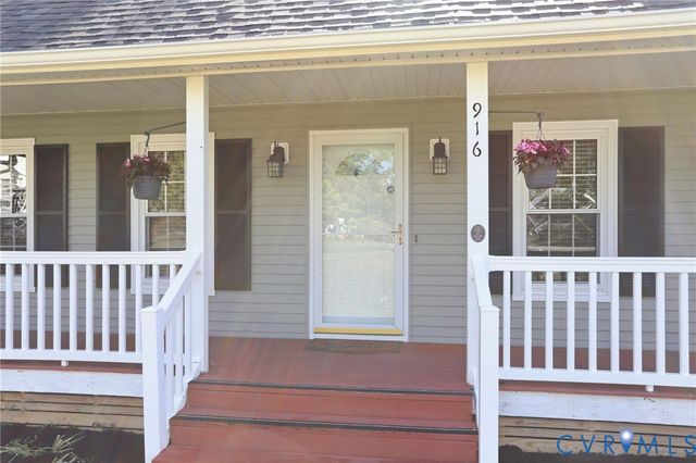 916 Hartford Ln, Richmond, VA 23236
