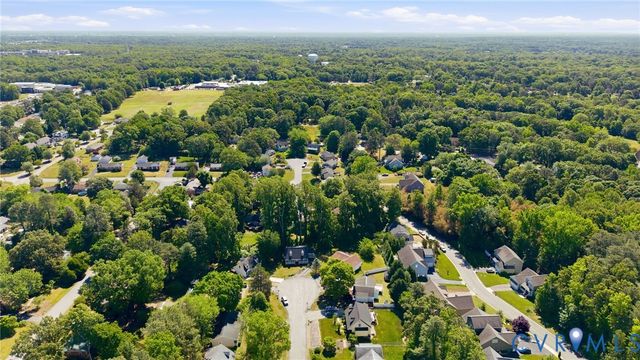 916 Hartford Ln, Richmond, VA 23236