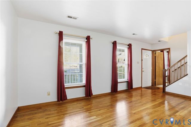 916 Hartford Ln, Richmond, VA 23236
