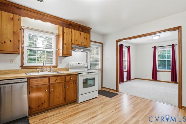 916 Hartford Ln, Richmond, VA 23236