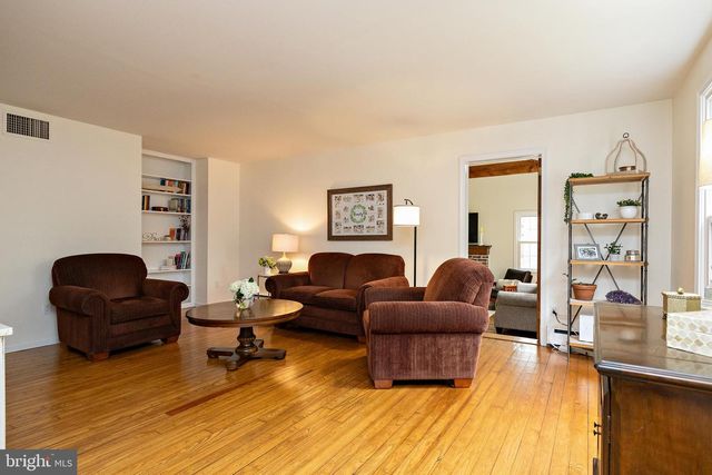 4 GOOD INTENT RD, Voorhees, NJ 08043