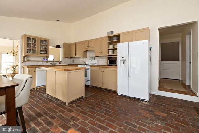 4 GOOD INTENT RD, Voorhees, NJ 08043