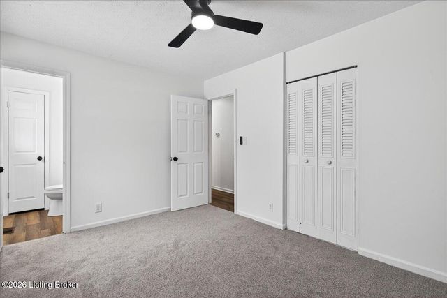 2000 Bartholomew Dr, Louisville, KY 40218