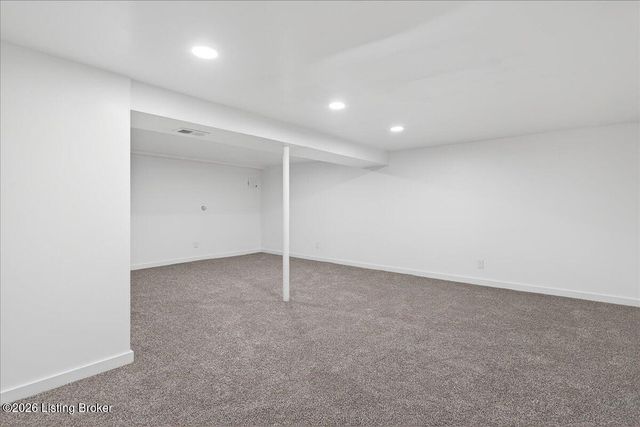 2000 Bartholomew Dr, Louisville, KY 40218