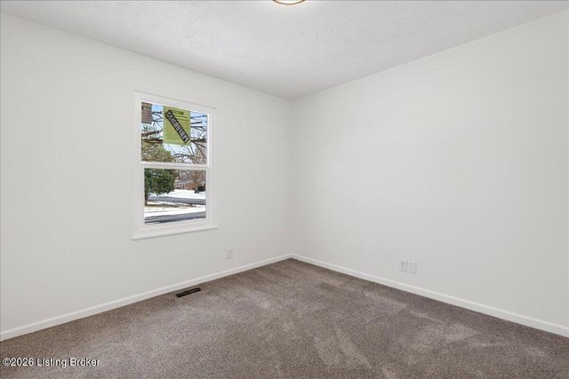 2000 Bartholomew Dr, Louisville, KY 40218