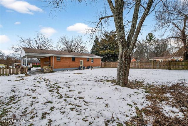 2000 Bartholomew Dr, Louisville, KY 40218