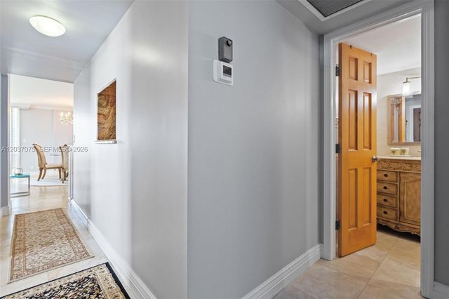 1 Las Olas Circle 809, Fort Lauderdale, FL 33316
