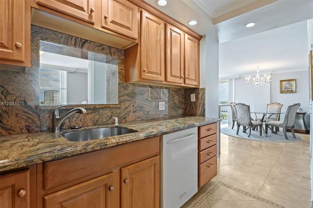 1 Las Olas Circle 809, Fort Lauderdale, FL 33316