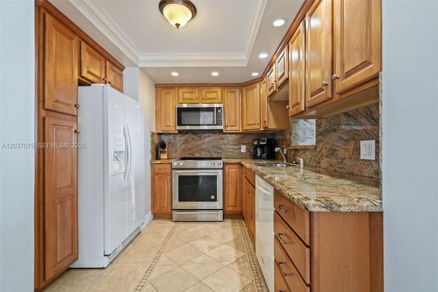 1 Las Olas Circle 809, Fort Lauderdale, FL 33316