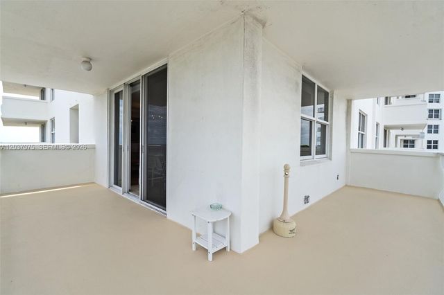 1 Las Olas Circle 809, Fort Lauderdale, FL 33316