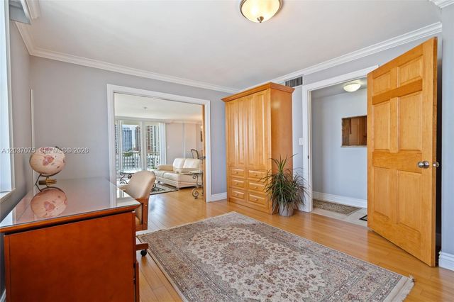 1 Las Olas Circle 809, Fort Lauderdale, FL 33316