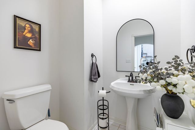 5037 E 70th Avenue, Schererville, IN 46375