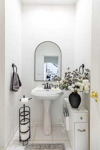 5037 E 70th Avenue, Schererville, IN 46375