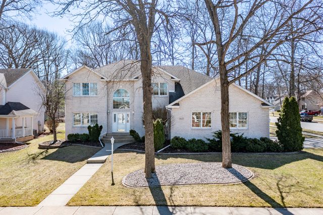 5037 E 70th Avenue, Schererville, IN 46375