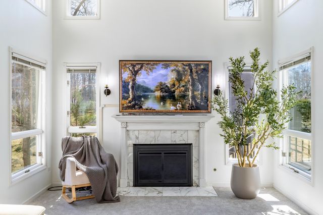 5037 E 70th Avenue, Schererville, IN 46375