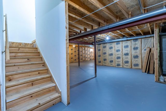 5037 E 70th Avenue, Schererville, IN 46375