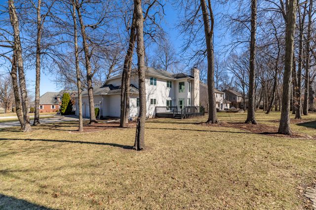 5037 E 70th Avenue, Schererville, IN 46375