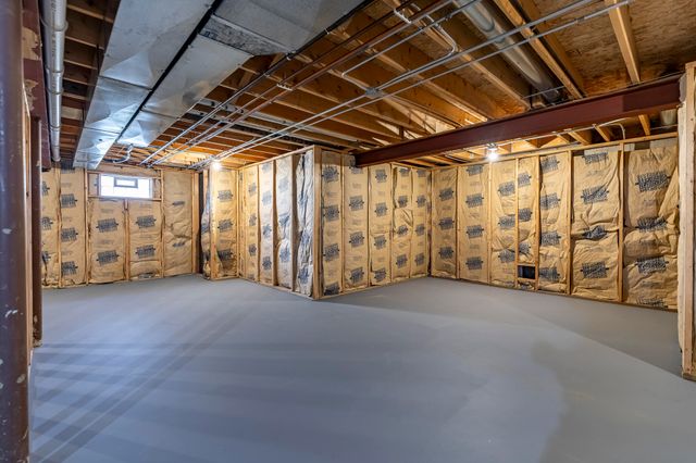 5037 E 70th Avenue, Schererville, IN 46375