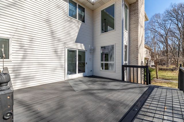 5037 E 70th Avenue, Schererville, IN 46375