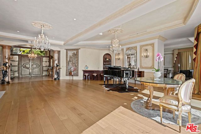 1575 Alexis Place, Beverly Hills, CA 90210