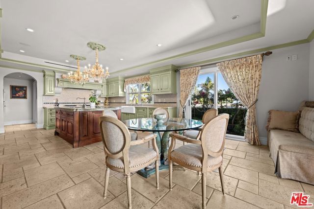 1575 Alexis Place, Beverly Hills, CA 90210