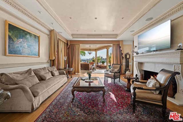 1575 Alexis Place, Beverly Hills, CA 90210