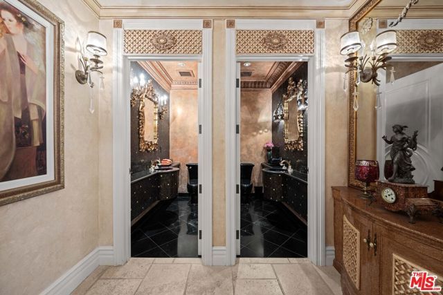1575 Alexis Place, Beverly Hills, CA 90210