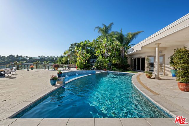 1575 Alexis Place, Beverly Hills, CA 90210