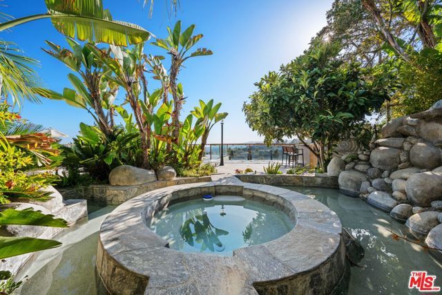 1575 Alexis Place, Beverly Hills, CA 90210