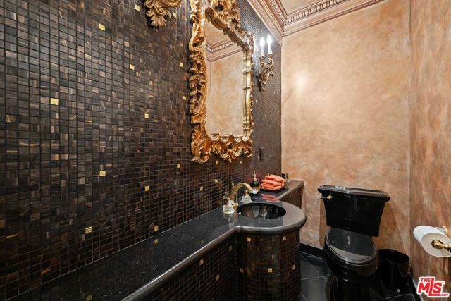 1575 Alexis Place, Beverly Hills, CA 90210