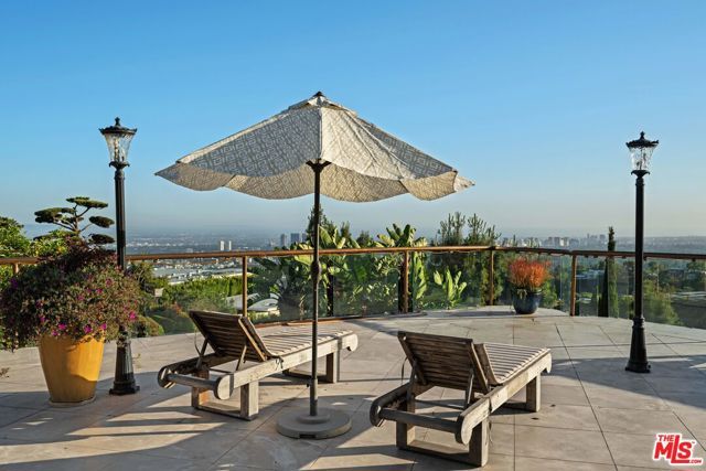 1575 Alexis Place, Beverly Hills, CA 90210