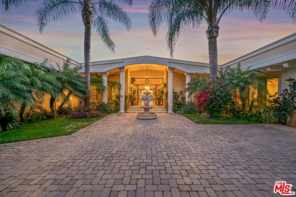 1575 Alexis Place, Beverly Hills, CA 90210
