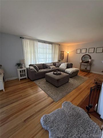 411 Macarthur Avenue, Union, MO 63084