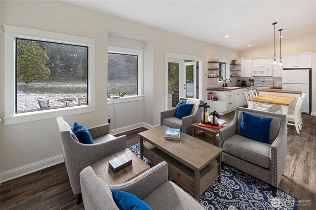 42 Kingfisher Lane, Friday Harbor, WA 98250